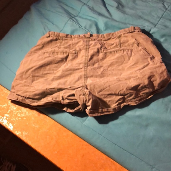 Green shorts - Picture 2 of 2